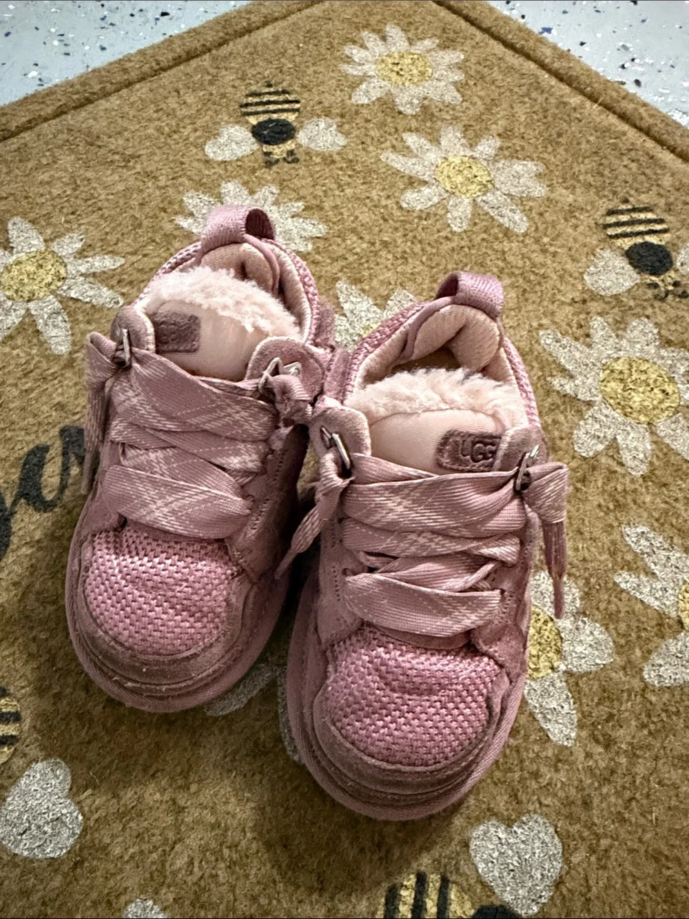 UGG Kids Dusty Pink Plush-Lined Sneakers